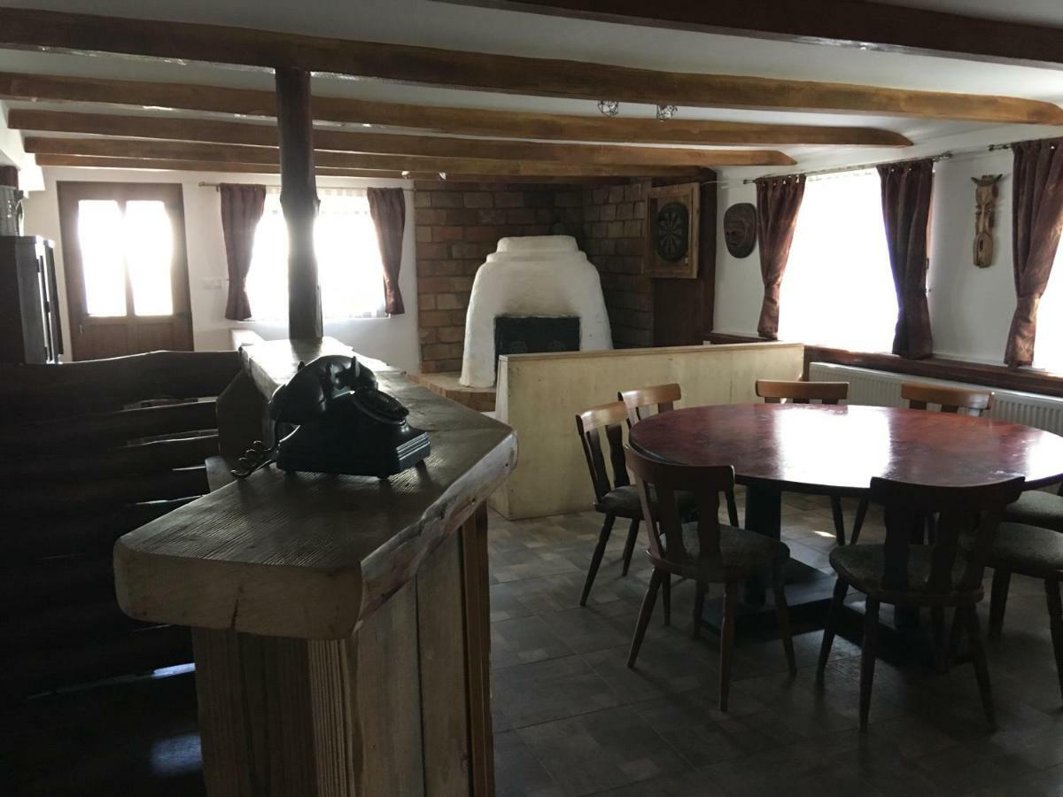 Balatonkenesei Nádfedeles Lovas Vendégház Exterior foto
